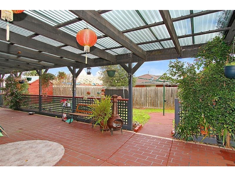 4 Station Master Close, Sydenham VIC 3037