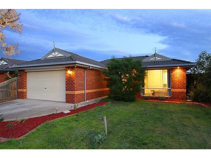 21 Brindalee Way, Hillside VIC 3037