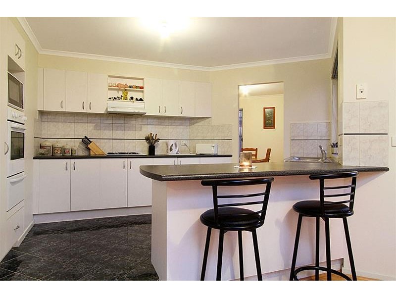 21 Brindalee Way, Hillside VIC 3037