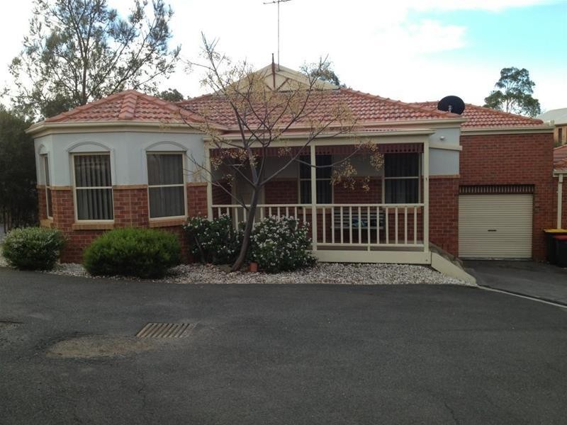 1/13 Carey Crescent, Bacchus Marsh VIC 3340