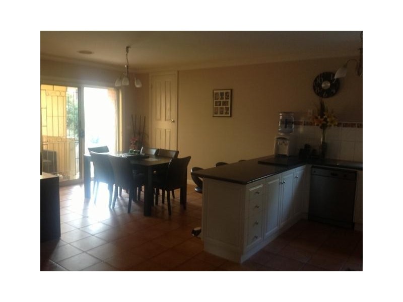1/13 Carey Crescent, Bacchus Marsh VIC 3340