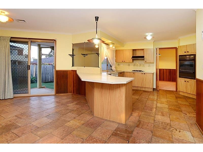 4 Coorong Court, Taylors Lakes VIC 3038