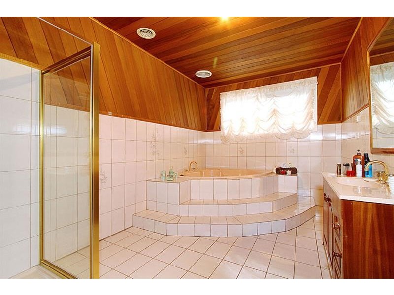 42 Buckingham Street, Sydenham VIC 3037