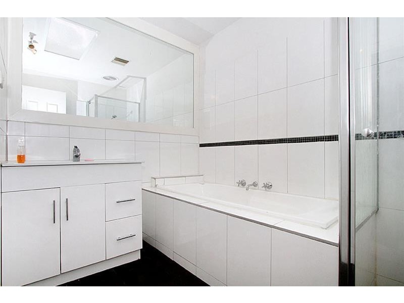 1/20 Beaumont Court, Sydenham VIC 3037