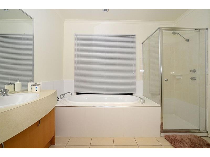 10 Goulburn Way, Taylors Lakes VIC 3038