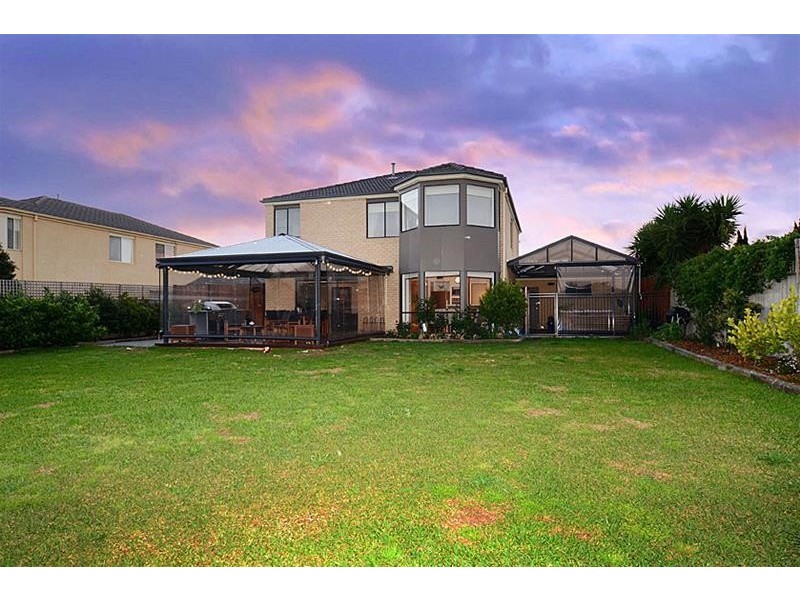10 Goulburn Way, Taylors Lakes VIC 3038