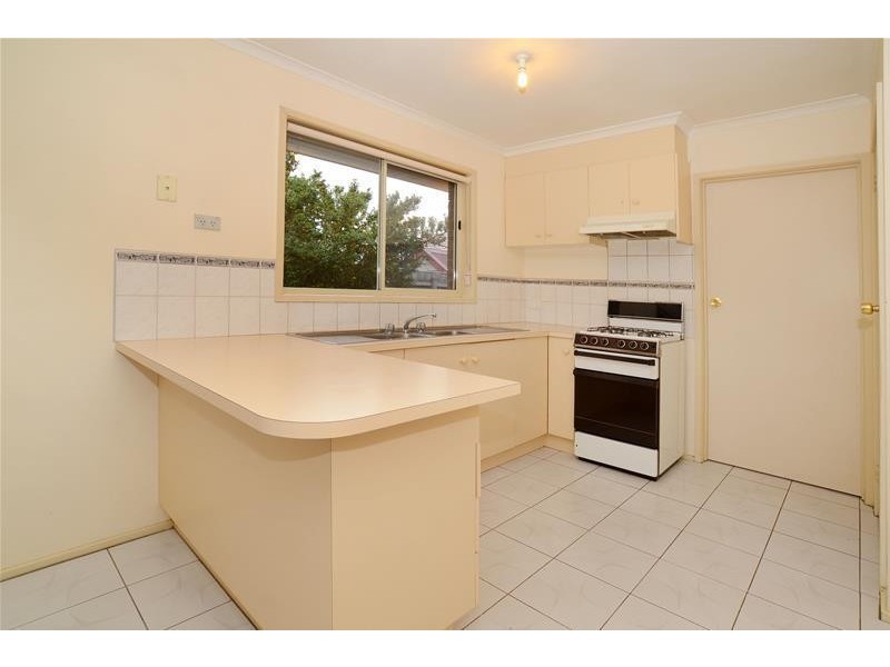 2/165 Lady Nelson Way, Keilor Downs VIC 3038