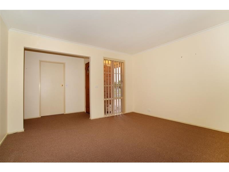 2/165 Lady Nelson Way, Keilor Downs VIC 3038