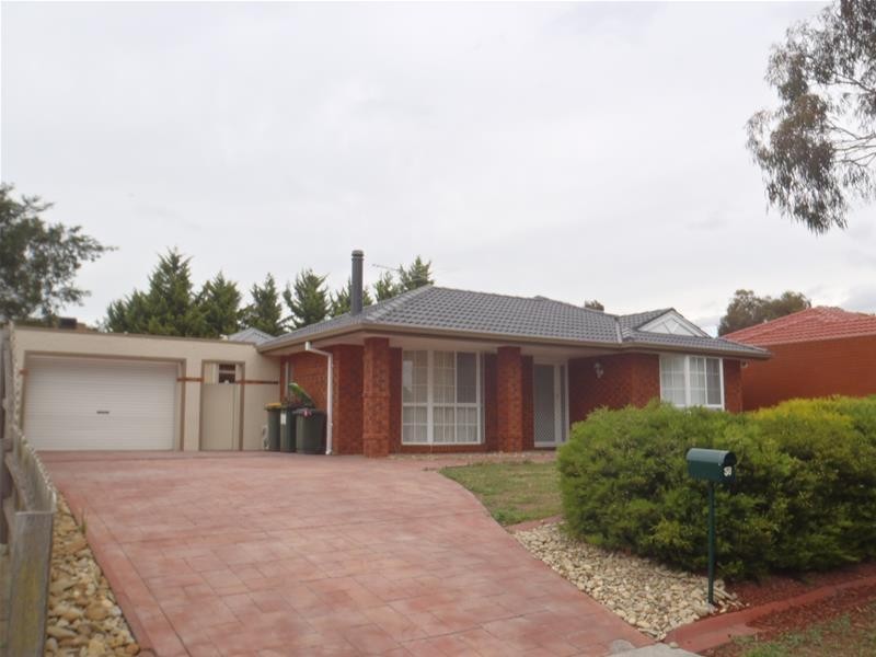 38 Chris Court, Hillside VIC 3037