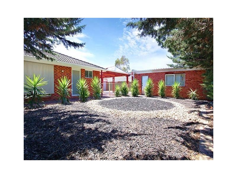 38 Chris Court, Hillside VIC 3037