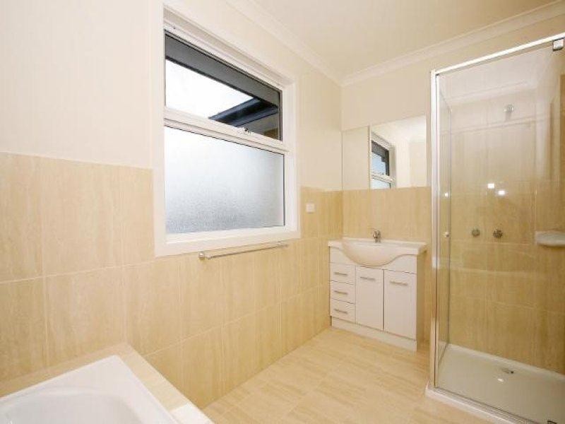 2/110 Fox Street, St Albans VIC 3021