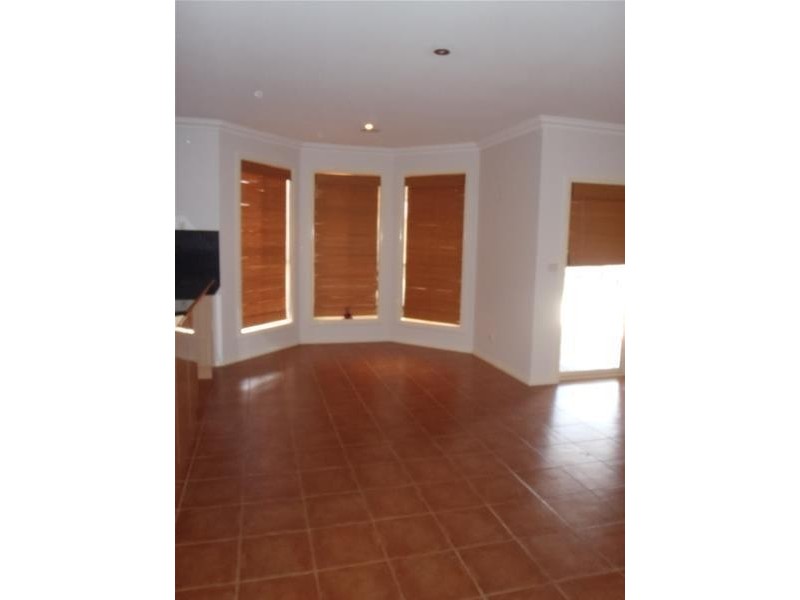 34 Johnstone Way, Taylors Hill VIC 3037