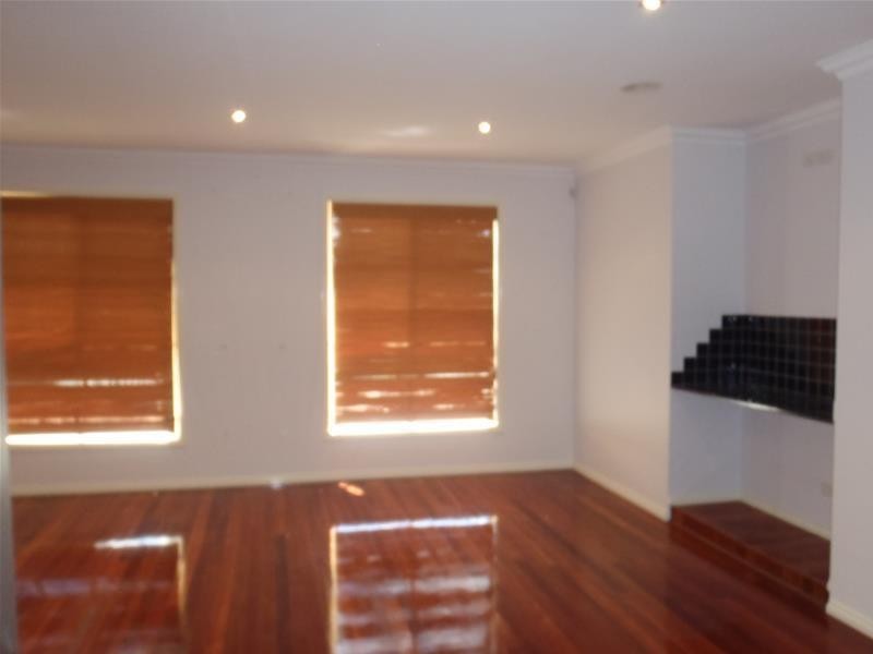 34 Johnstone Way, Taylors Hill VIC 3037