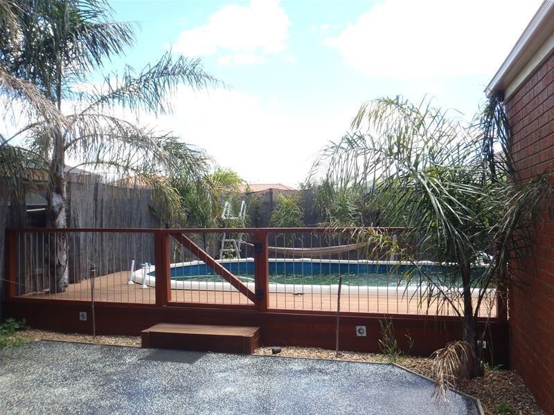 34 Johnstone Way, Taylors Hill VIC 3037