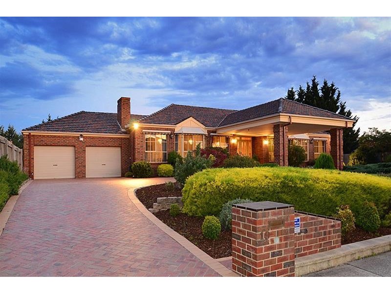 19 Castlewellan Boulevard, Hillside VIC 3037