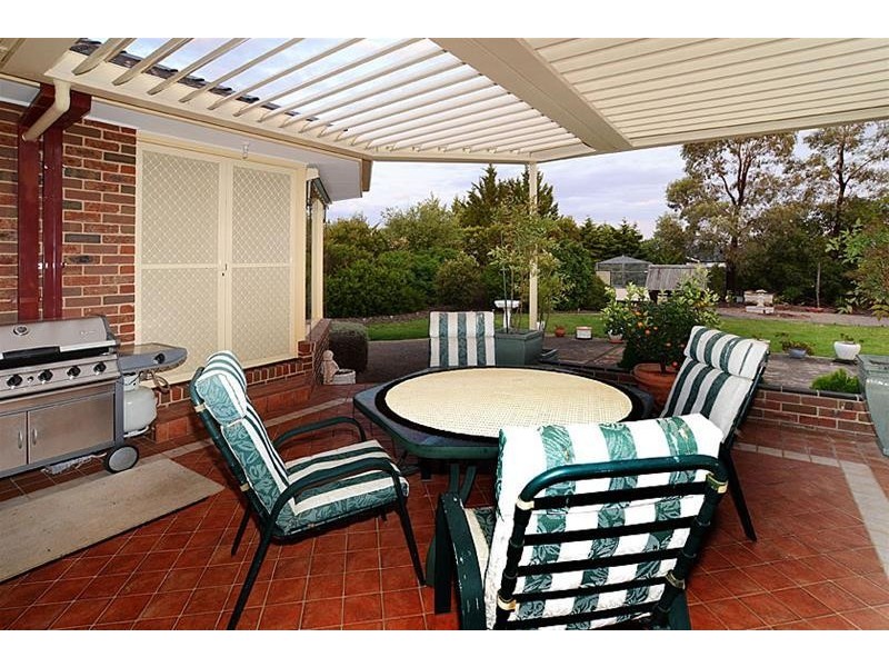 19 Castlewellan Boulevard, Hillside VIC 3037