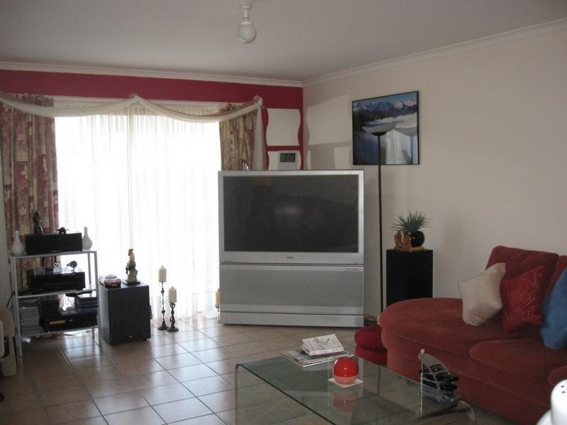 30 Kelland Avenue, Hillside VIC 3037