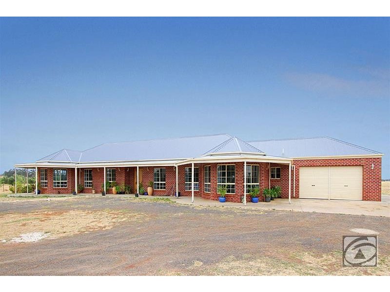 173-177 Deanside Drive, Rockbank VIC 3335