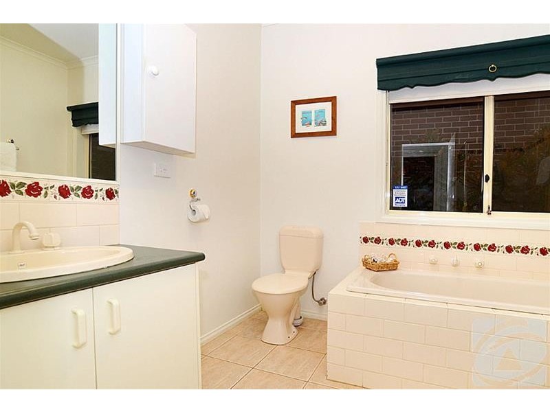2 Sica Court, Sydenham VIC 3037