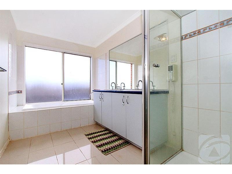 9 Power Place, Taylors Lakes VIC 3038