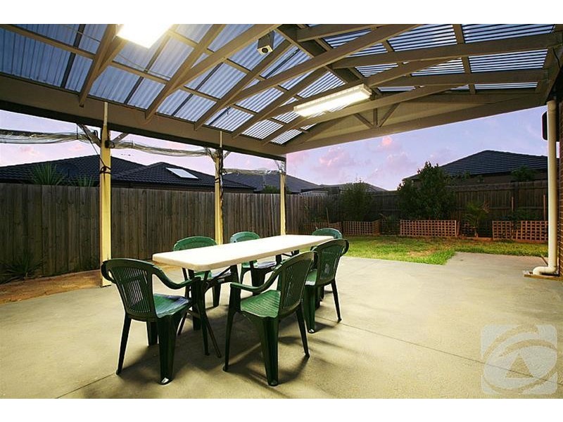 34 Balmain Circuit, Taylors Hill VIC 3037