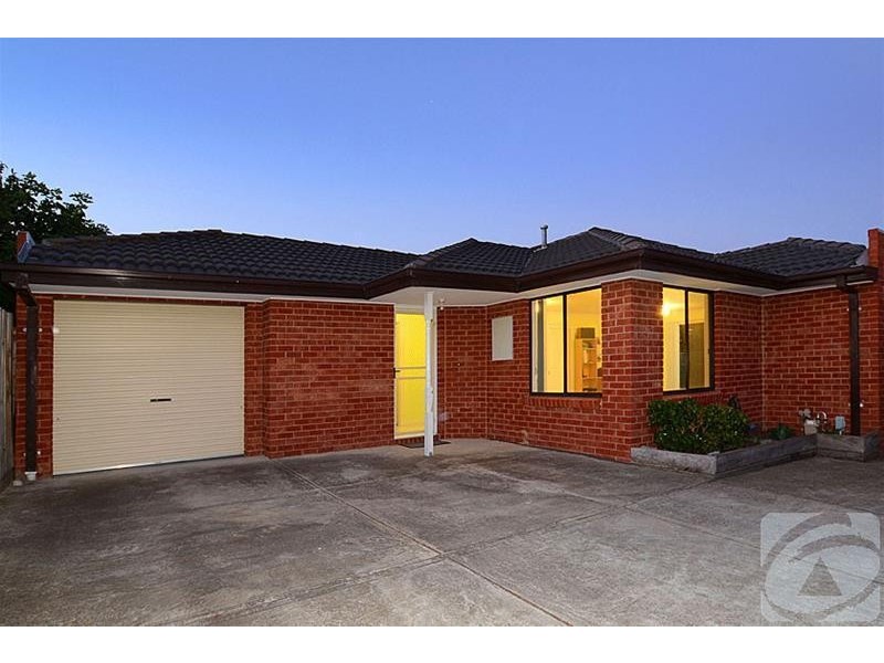 2/2 Green Gully Close, Keilor Downs VIC 3038