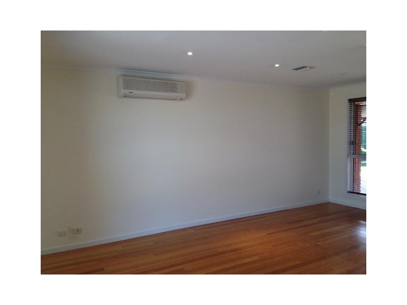 16 Kiev Walk, Delahey VIC 3037