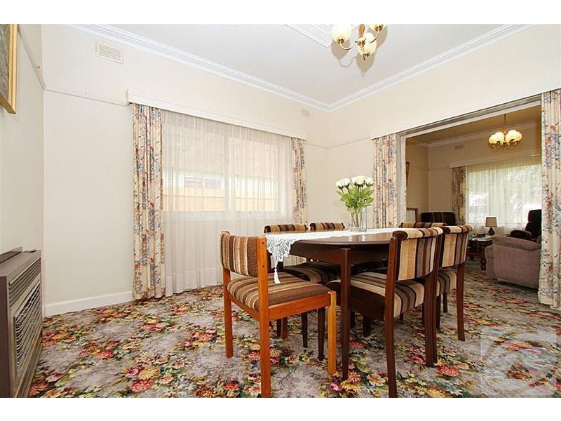 37 Emily Street, St Albans VIC 3021