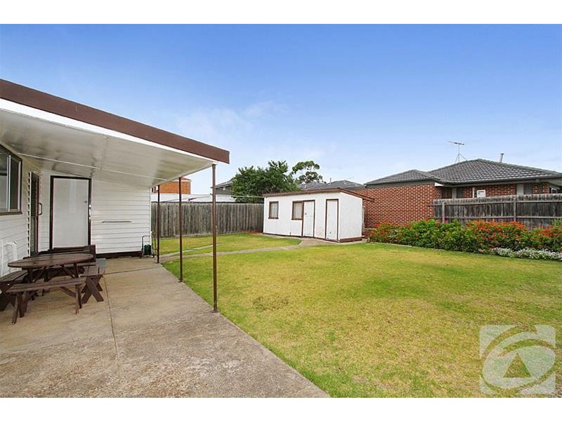 37 Emily Street, St Albans VIC 3021