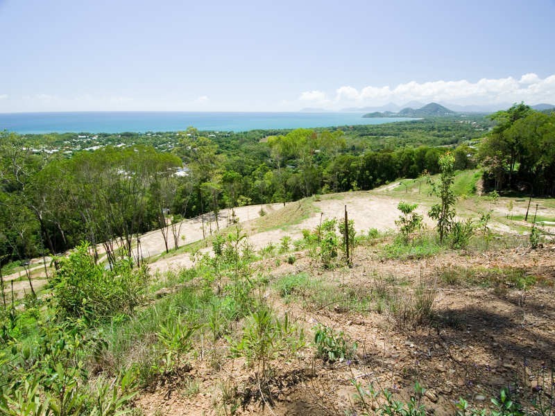 Foley Road, Palm Cove QLD 4879