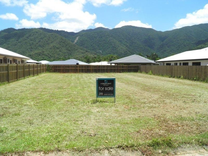 7 Sascha Close, Redlynch QLD 4870