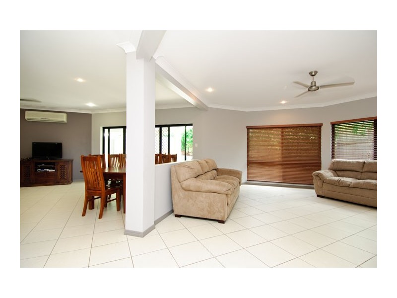 7 Eucalyptus Drive, Redlynch QLD 4870