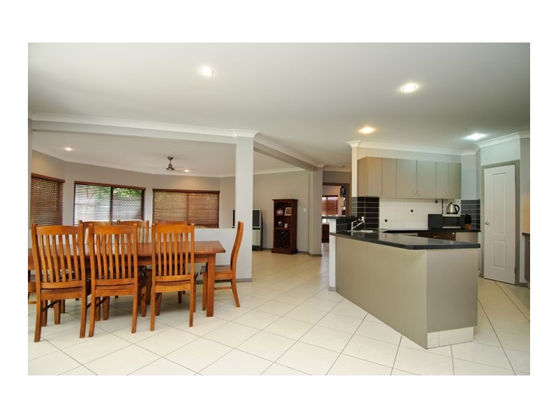 7 Eucalyptus Drive, Redlynch QLD 4870