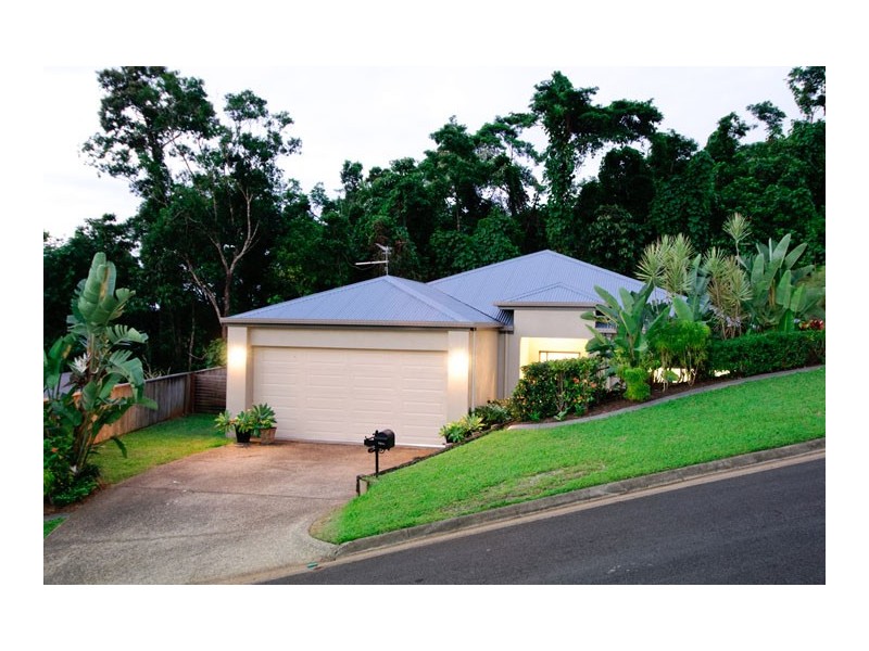 3 Stapleton Close, Redlynch QLD 4870