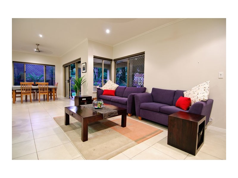 3 Stapleton Close, Redlynch QLD 4870