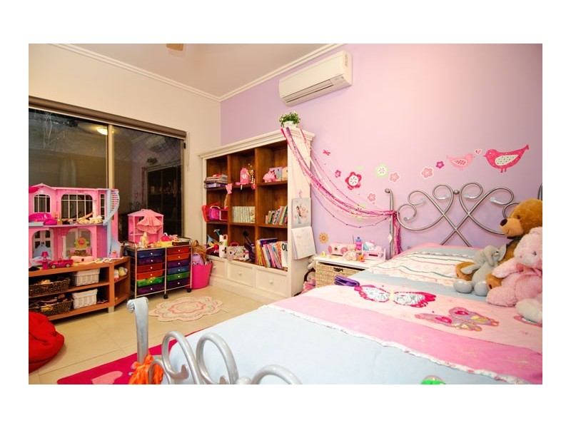 3 Stapleton Close, Redlynch QLD 4870