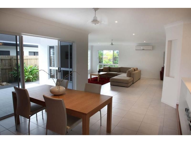 102 Mackerras, Redlynch QLD 4870