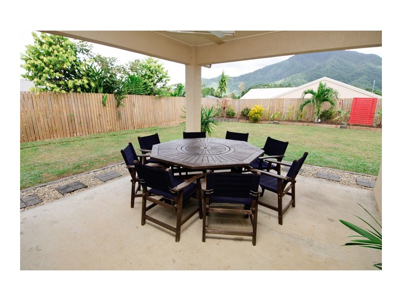 180 Timberlea Drive, Bentley Park QLD 4869