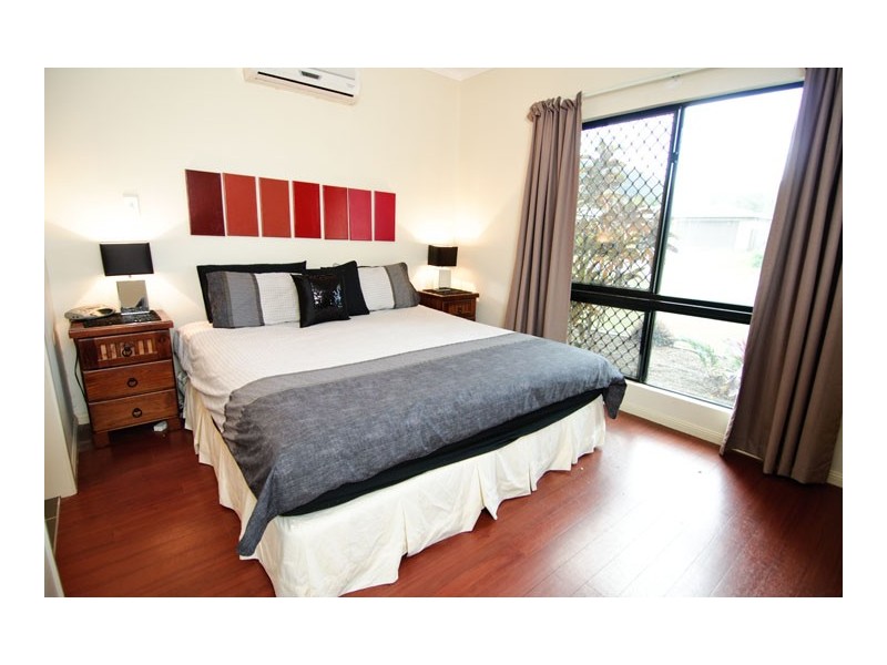 180 Timberlea Drive, Bentley Park QLD 4869