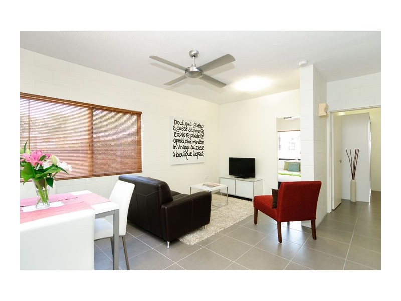 1/8 Kidston Street, Bungalow QLD 4870