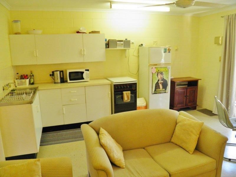 2 McPherson Close, Edge Hill QLD 4870