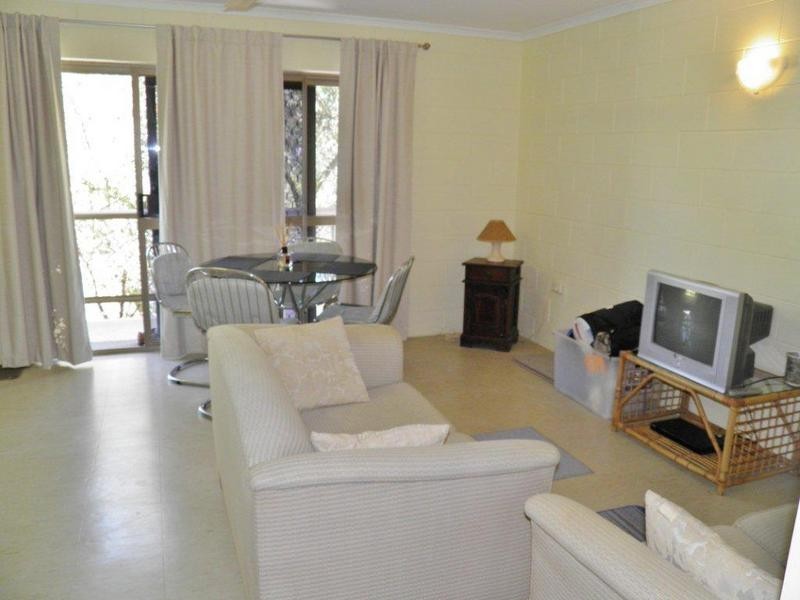 2 McPherson Close, Edge Hill QLD 4870