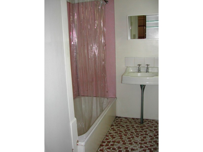 1/26 Salisbury Street, Indooroopilly QLD 4068