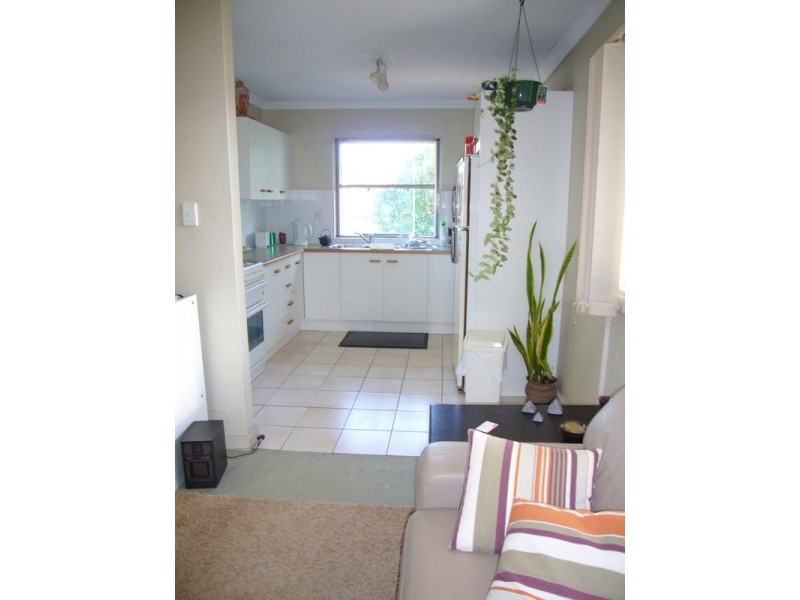4/49 Lockerbie Street, Kangaroo Point QLD 4169