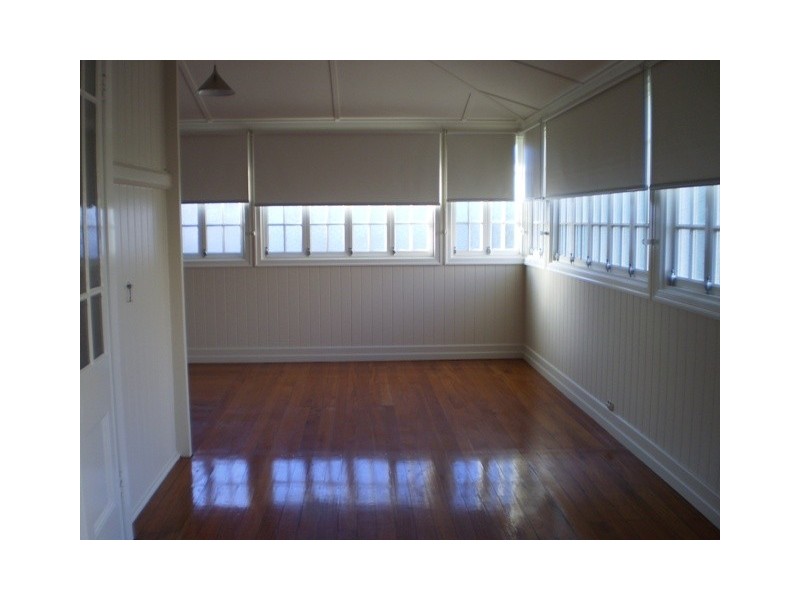 4 Scott Street, Red Hill QLD 4059
