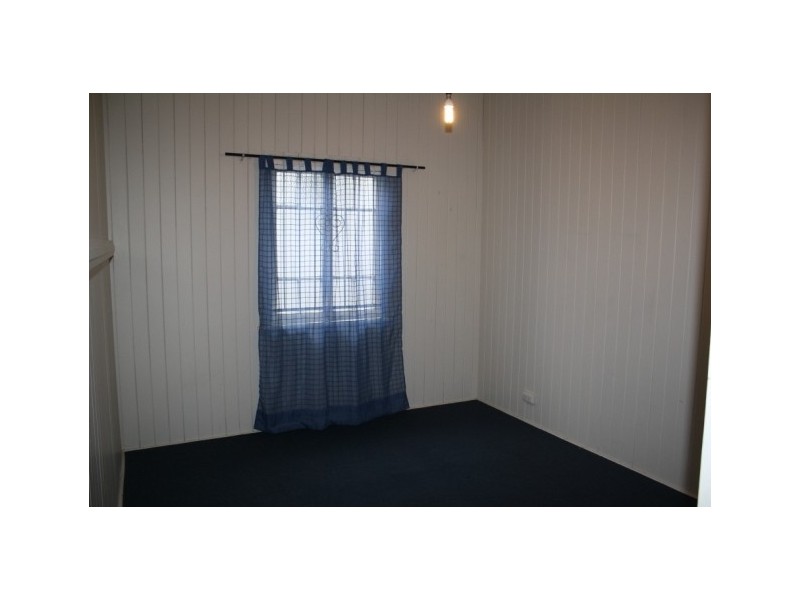 27 Emma Street, Red Hill QLD 4059