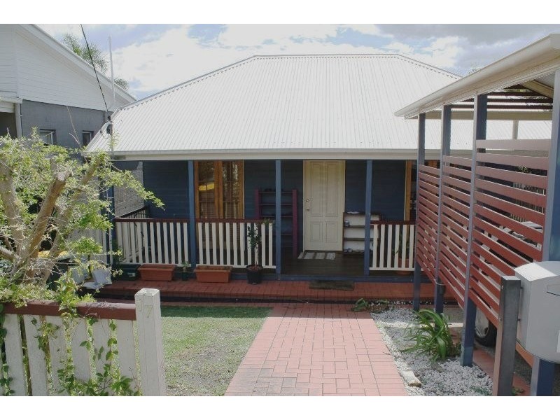 17 Wilkins St, Annerley QLD 4103