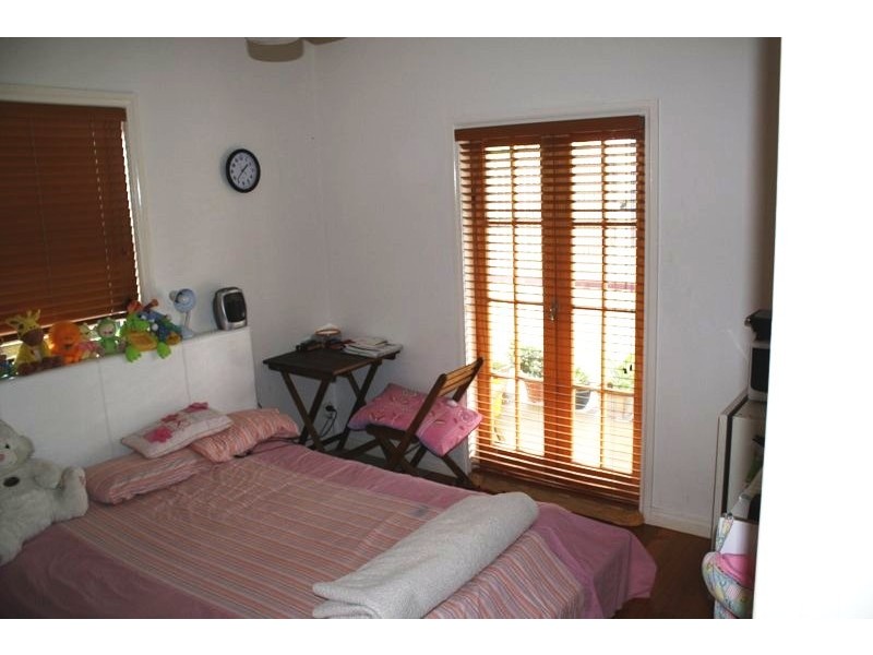 17 Wilkins St, Annerley QLD 4103