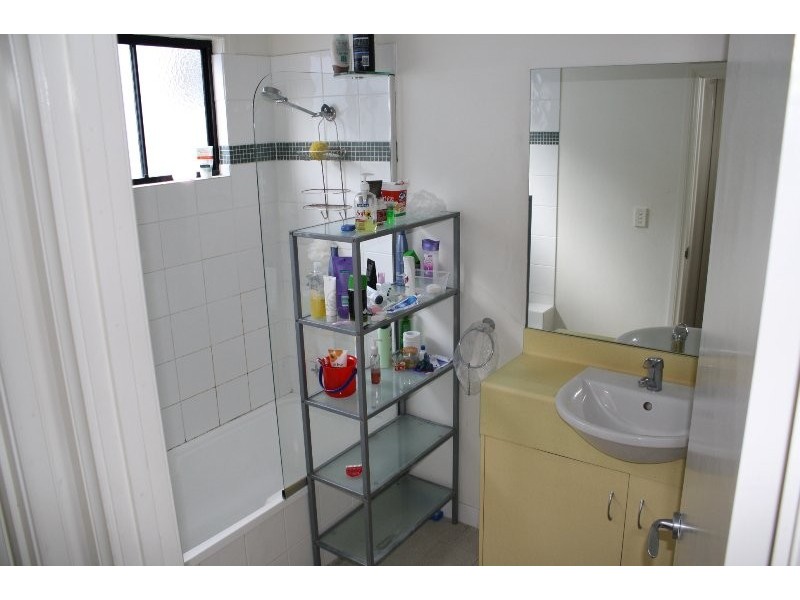 17 Wilkins St, Annerley QLD 4103