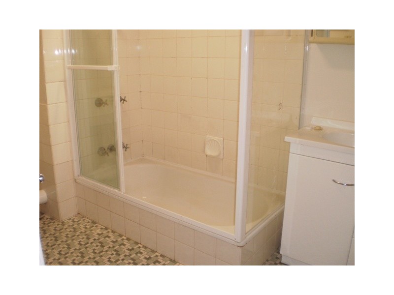 3/207 Cavendish Road, Coorparoo QLD 4151